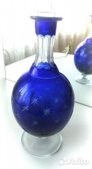 Графин из цветного хрусталя. Керамическая бутылка