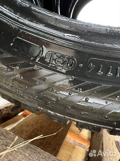 Nokian Tyres Hakkapeliitta 10 245/45 R18 95