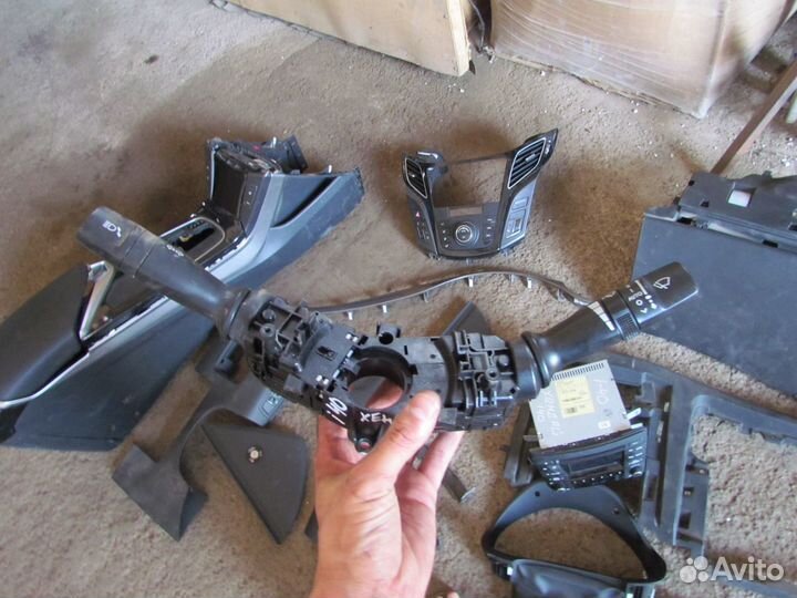 Хундай I40 салон, магнитолла, центральная консоль