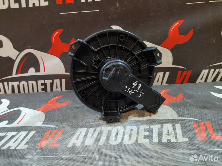 Моторчик печки Honda Civic 8 4D