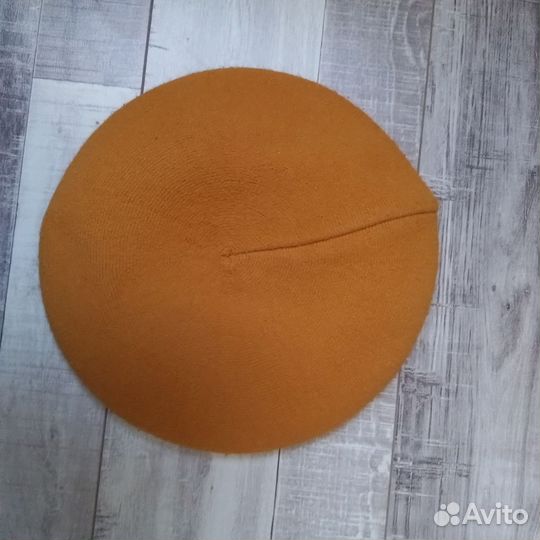 Берет женский