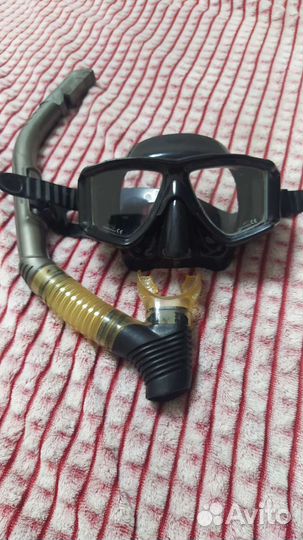 Маска для подводного плавания с трубкой