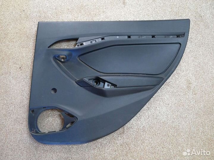 LADA Vesta Обшивка задней правой двери