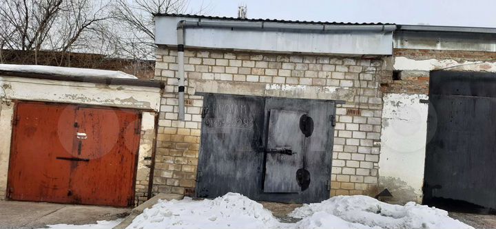 Гараж, > 30 м²