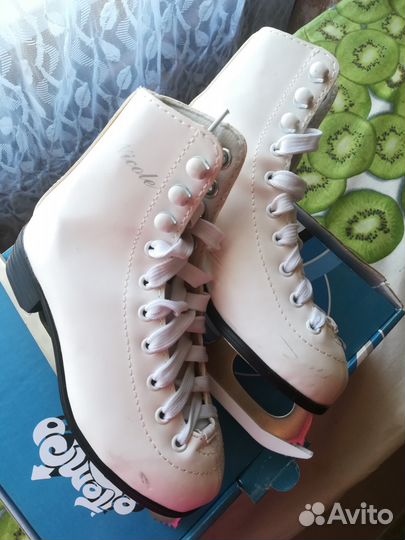 Коньки для девочки, 29р