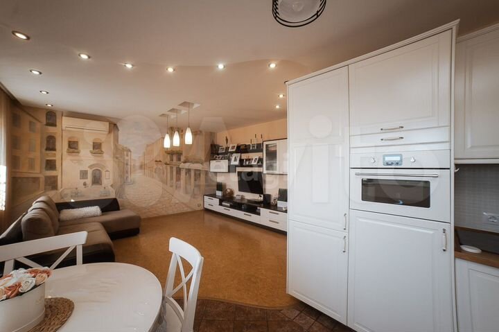 3-к. квартира, 90 м², 7/9 эт.