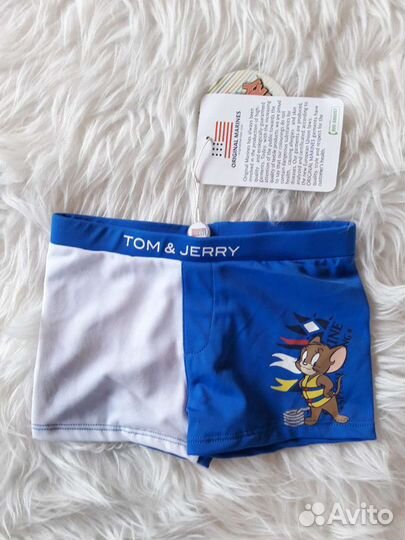 Купальные костюмы и плавки