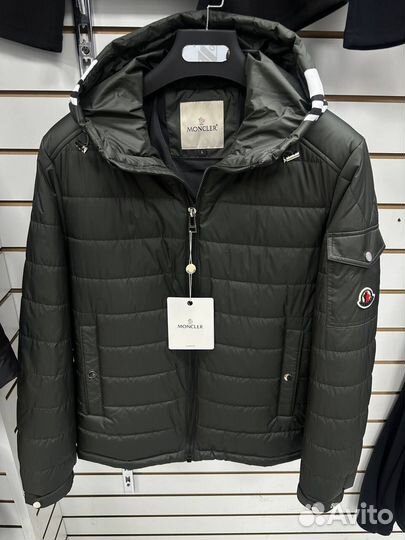 Куртки Moncler