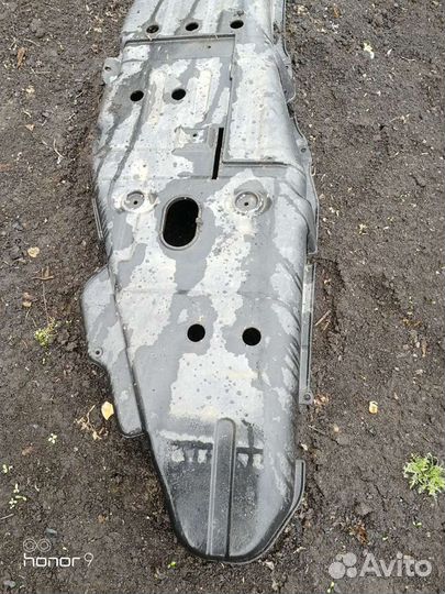 Защита бака плостмасс на митсубиси Паджеро 4