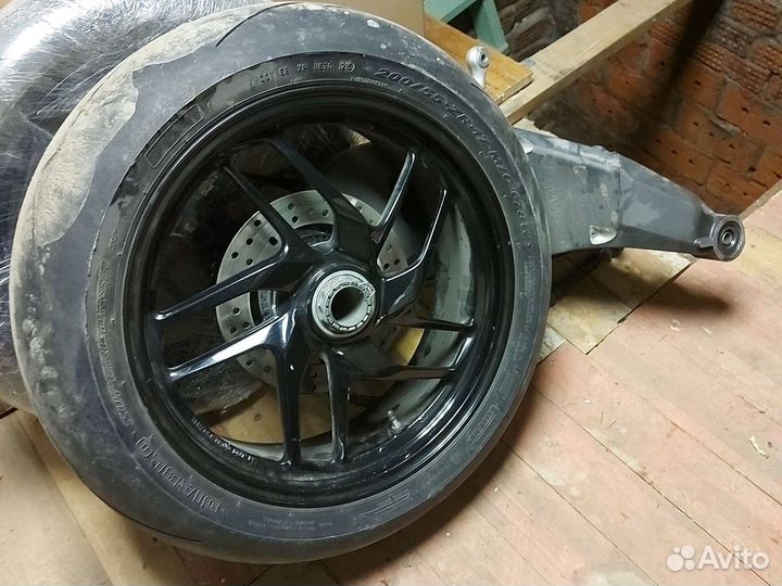 Задний маятник Ducati 1199-1299 panigale 2014год