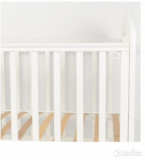Детская кроватка белая