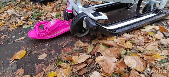 Детский снегокат с колесами