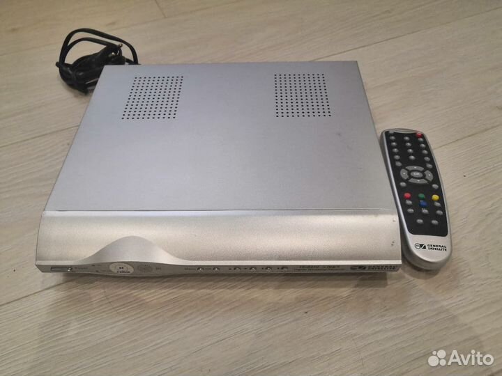 Отличный цифровой эфирный ресивер стандарта DVB-T