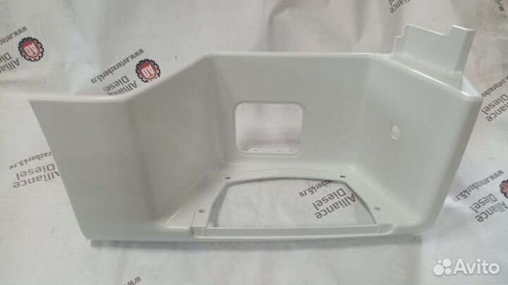 Корпус подножка высок. прав. MAN TGA 81615100312