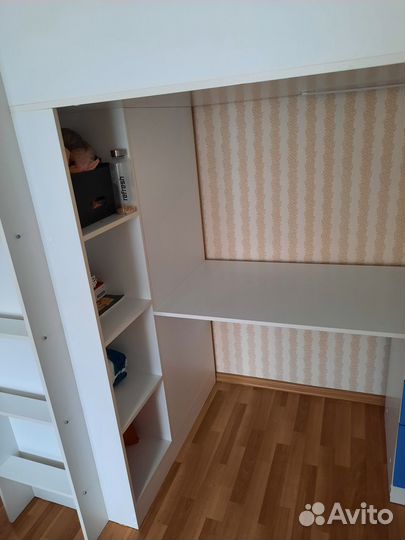 Кровать чердак со столом