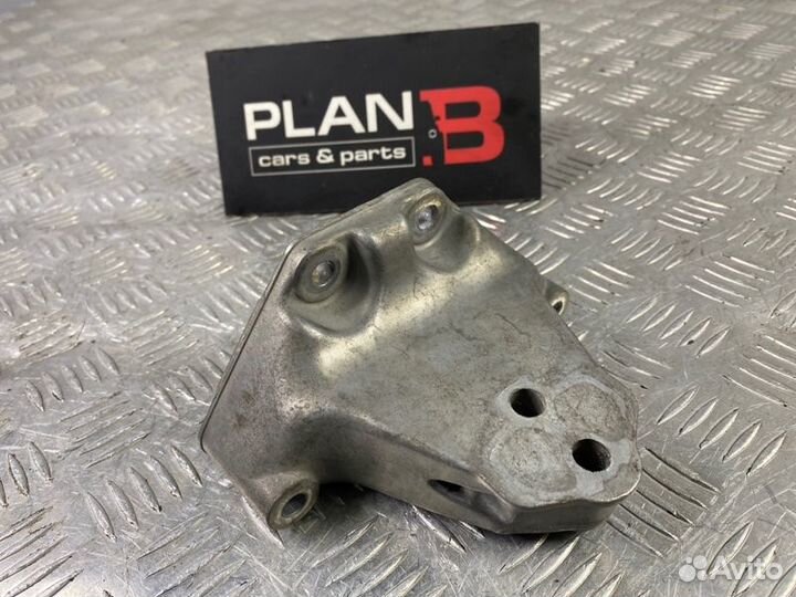 Кронштейн крепления АКПП Porsche Cayenne 957