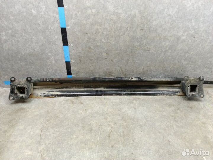 Усилитель бампера задний Volkswagen Golf 6 1.6 BSE