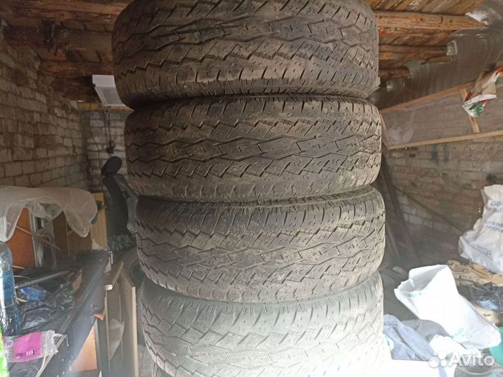 Toyo Open Country A/T 235/65 R17