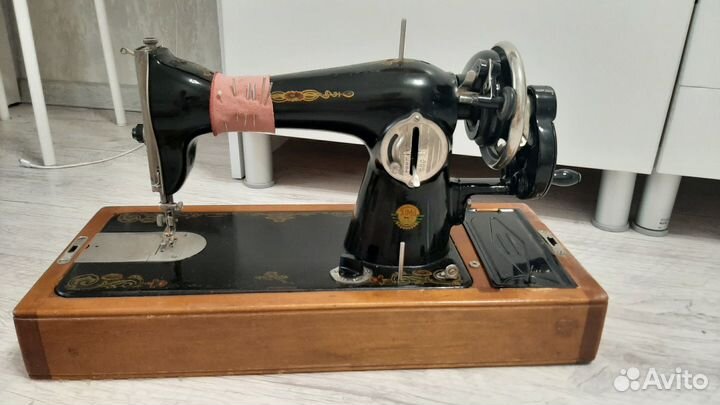 Машинка швейная г.Подольск СССР класса 2-М