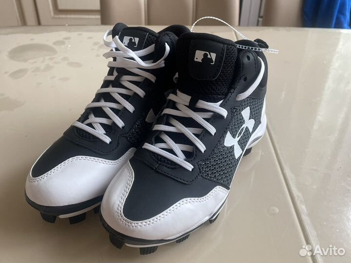 Бейсбольные спайки 38 under armour