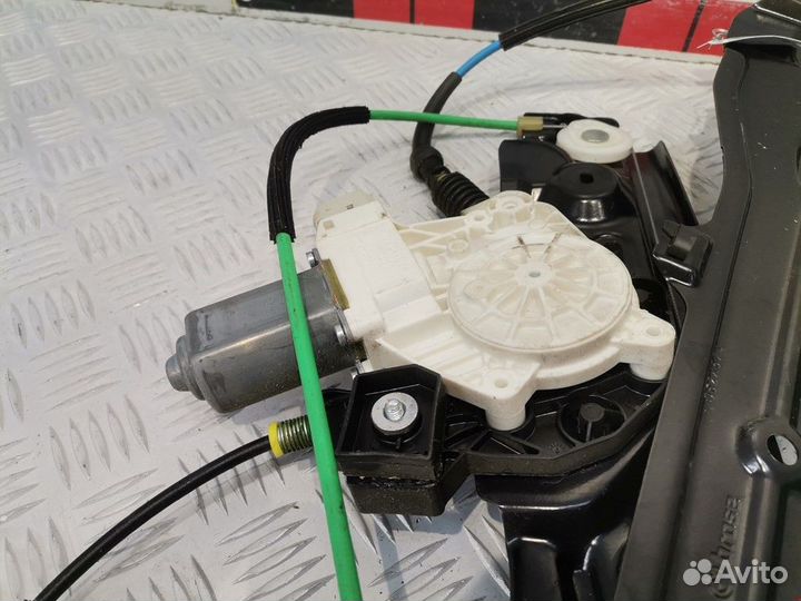 Стеклоподъемник передний правый BMW 5 F07/F10/F11