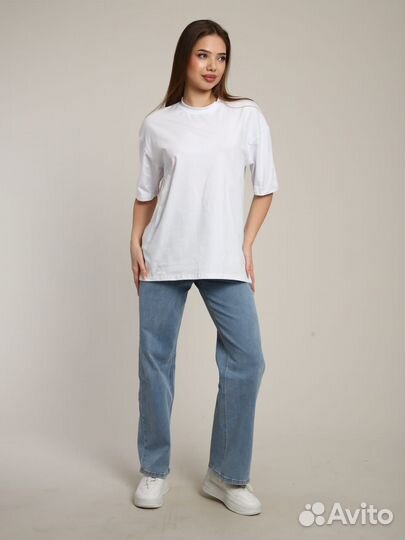 Белая футболка оверсайз унисекс