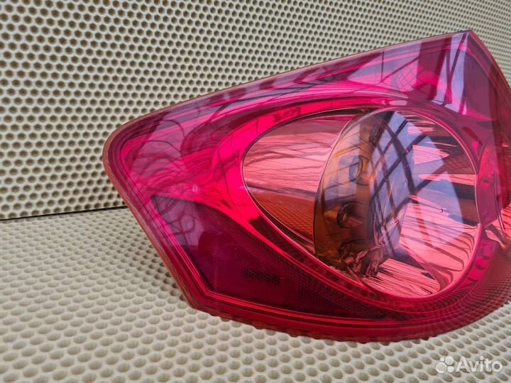 Фонарь в крыло задний левый Infiniti G V36