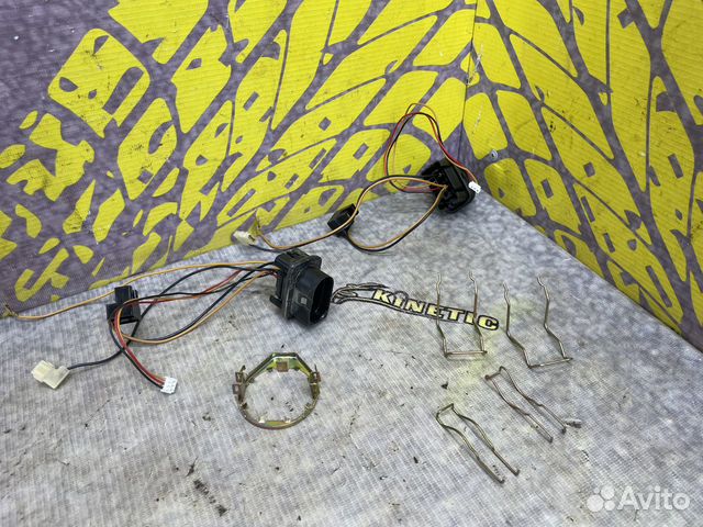 Фиксатор лампы скоба Проводка фары Kalina 2 Калина