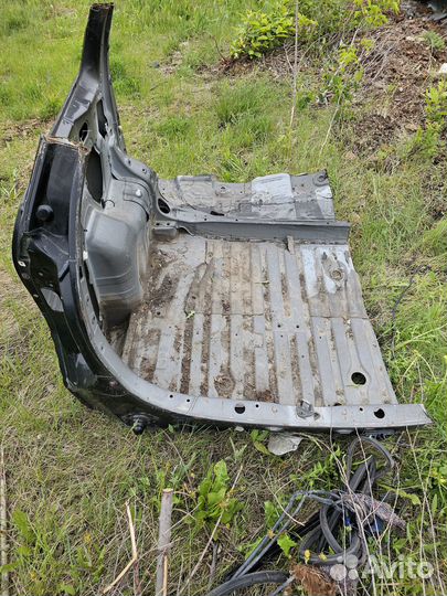 Крыло заднее левое toyota wish ZNE10, 1zzfe