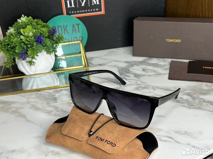 Очки Tom Ford солнцезащитные унисекс