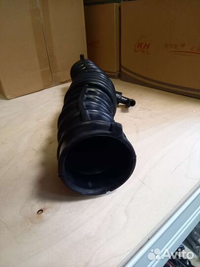 Патрубок воздушного фильтра Nissan Juke 1.6