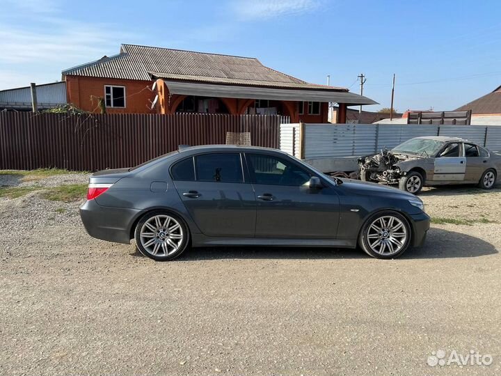 В разборе бмв е60 550 i 2010 год