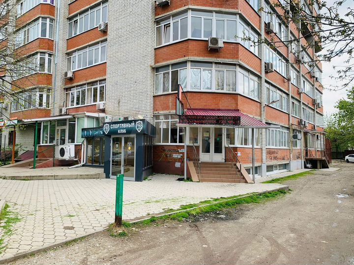 3 помещения одним лотом, с арендаторами, 257 м²
