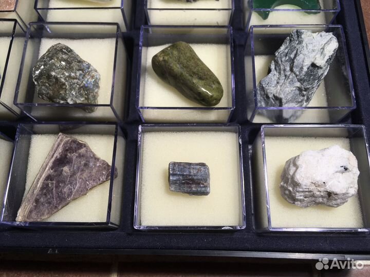 Коллекция камней и минералов