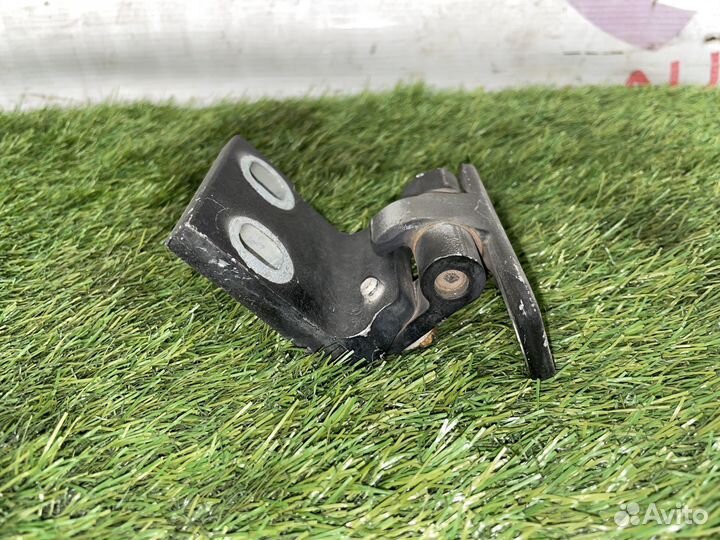 Петли передней правой двери Hummer H3 GMT345