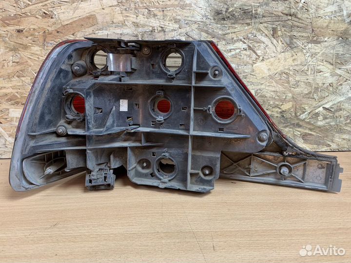 Стоп правый Mercedes w140