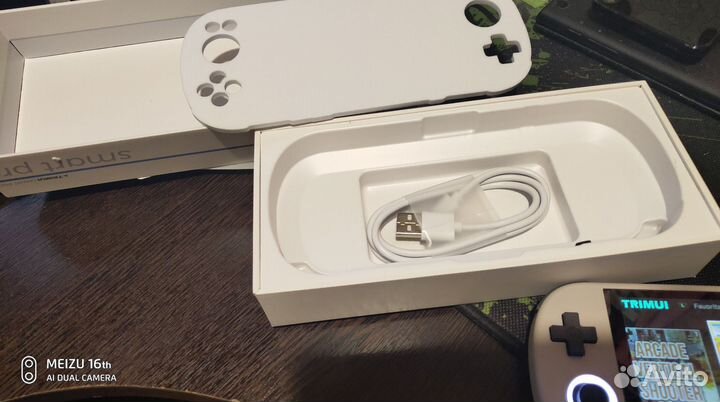 Trimui SMART pro ретро консоль