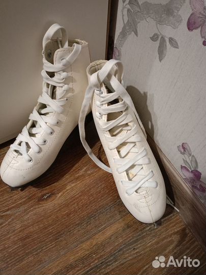 Коньки фигурные 34 размер