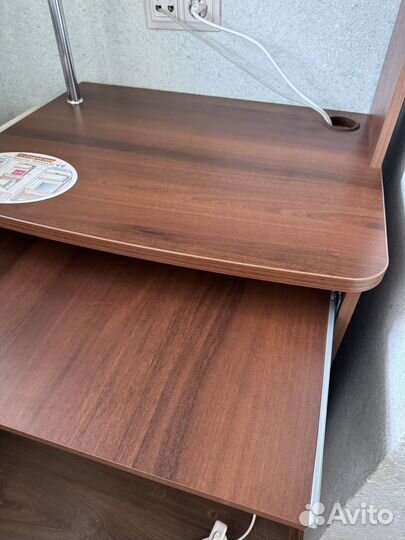 Компьютерный стол