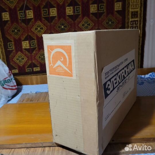 Комплект: Стереоуселитель и стереопроигрователь