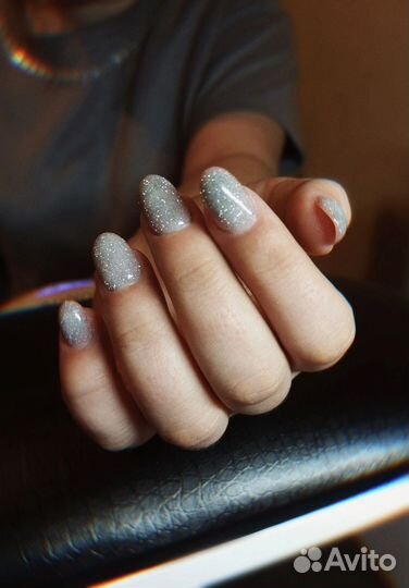 Нужна модель на маникюр