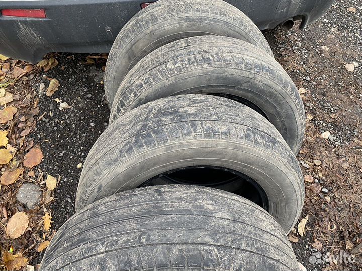 Yokohama 104ZR 215/65 R16 98H