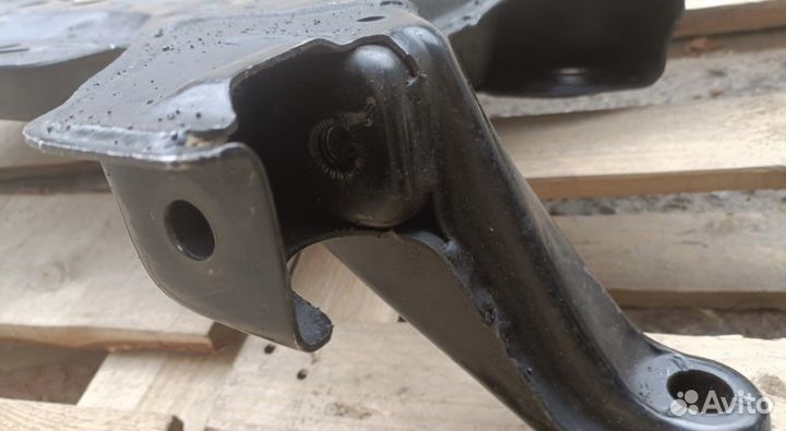 Подрамник toyota Corolla 120