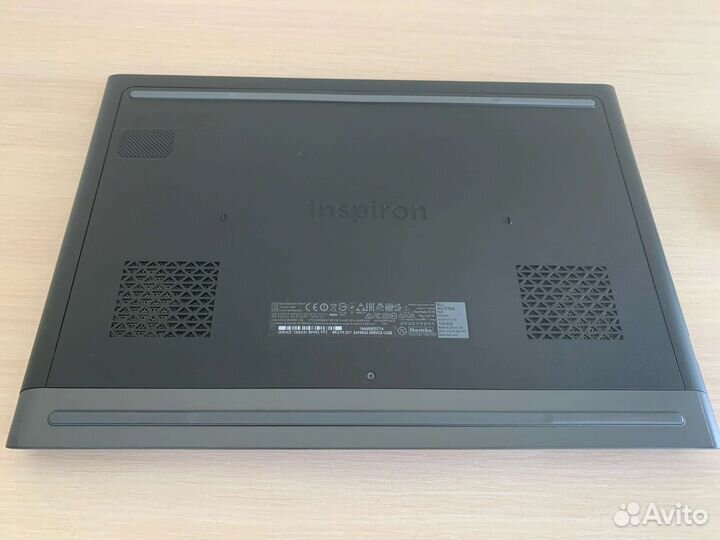Ноутбук Dell Inspiron