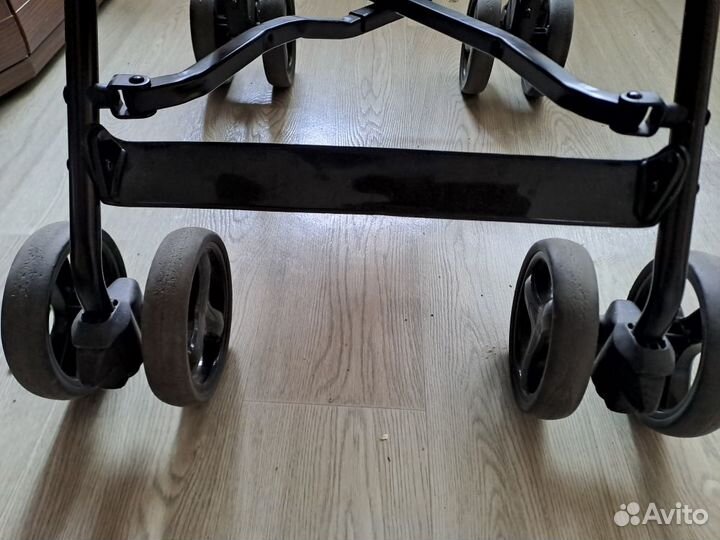 Коляска-трость