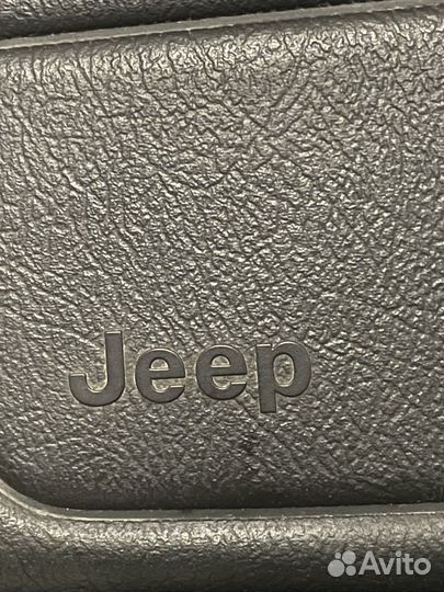 Подушка безопасности в руль Jeep Grand Cherokee