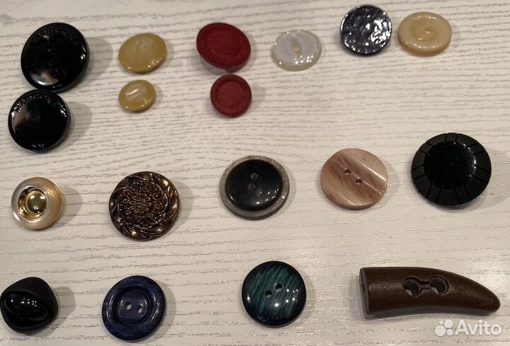 Нитки, пуговицы, молнии, тесьма, плечики, фурнитур