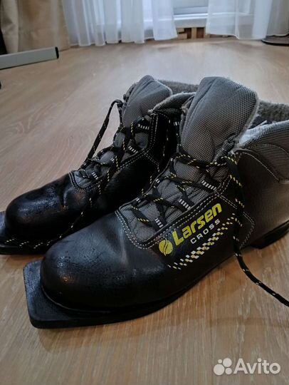 Лыжные ботинки