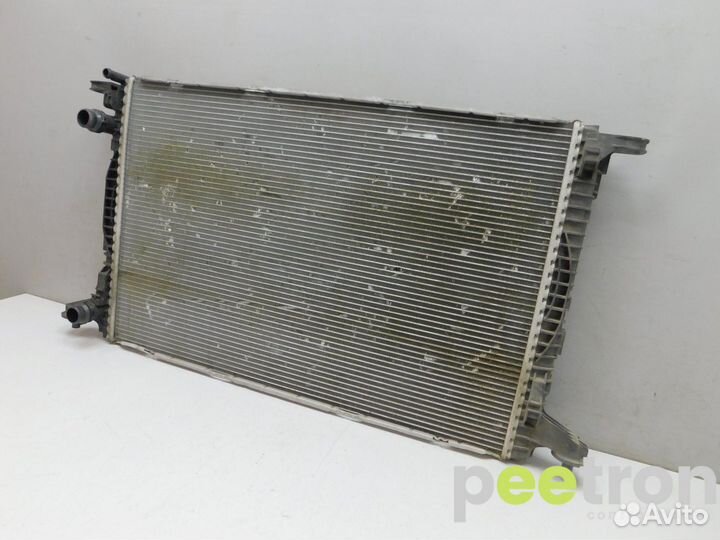 Б/У Б/У Радиатор охлаждения б/у 8W0121251AK VAG