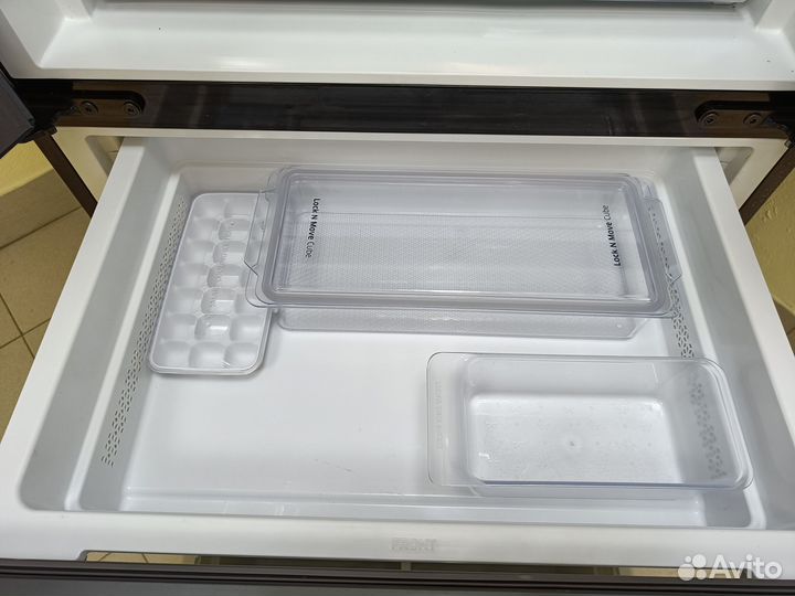 Холодильник новый Samsung